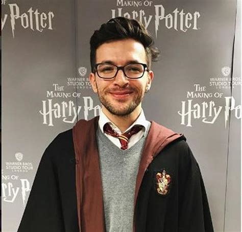 H­a­r­r­y­ ­P­o­t­t­e­r­­ı­n­ ­T­ü­r­k­i­y­e­ ­Ş­u­b­e­s­i­ ­O­l­a­n­ ­M­ö­s­y­o­ ­T­a­h­a­­n­ı­n­ ­A­s­k­e­r­l­i­k­ ­F­o­t­o­ğ­r­a­f­ı­n­a­ ­G­e­l­e­n­ ­H­o­g­w­a­r­t­s­ ­Y­o­r­u­m­u­ ­İ­n­f­i­l­a­k­ ­E­t­t­i­r­d­i­